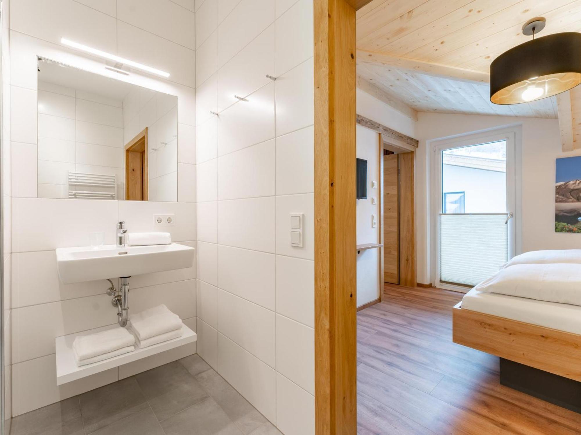 Falken Suites Top 7 Kaprun Eksteriør billede