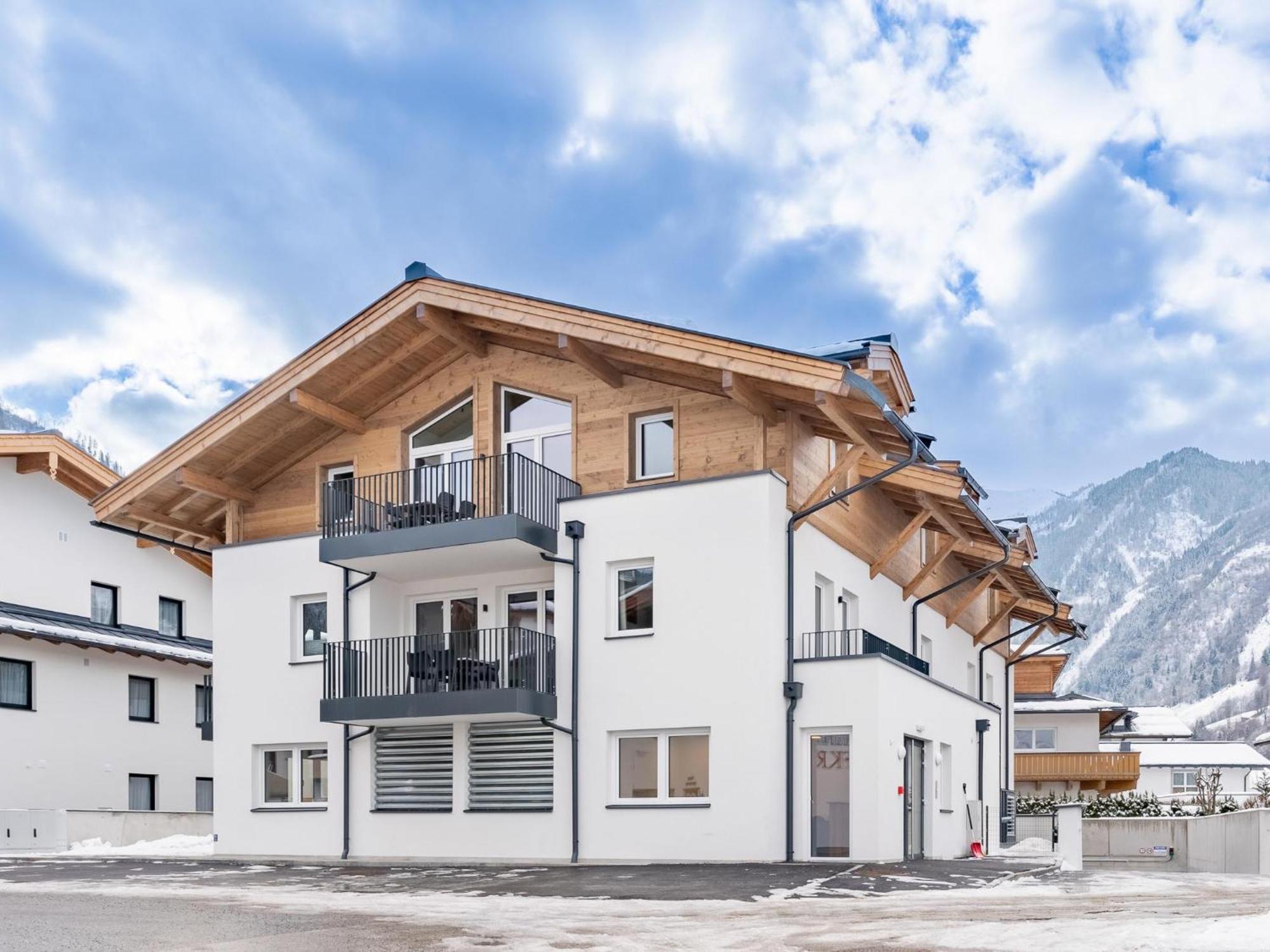 Falken Suites Top 7 Kaprun Eksteriør billede