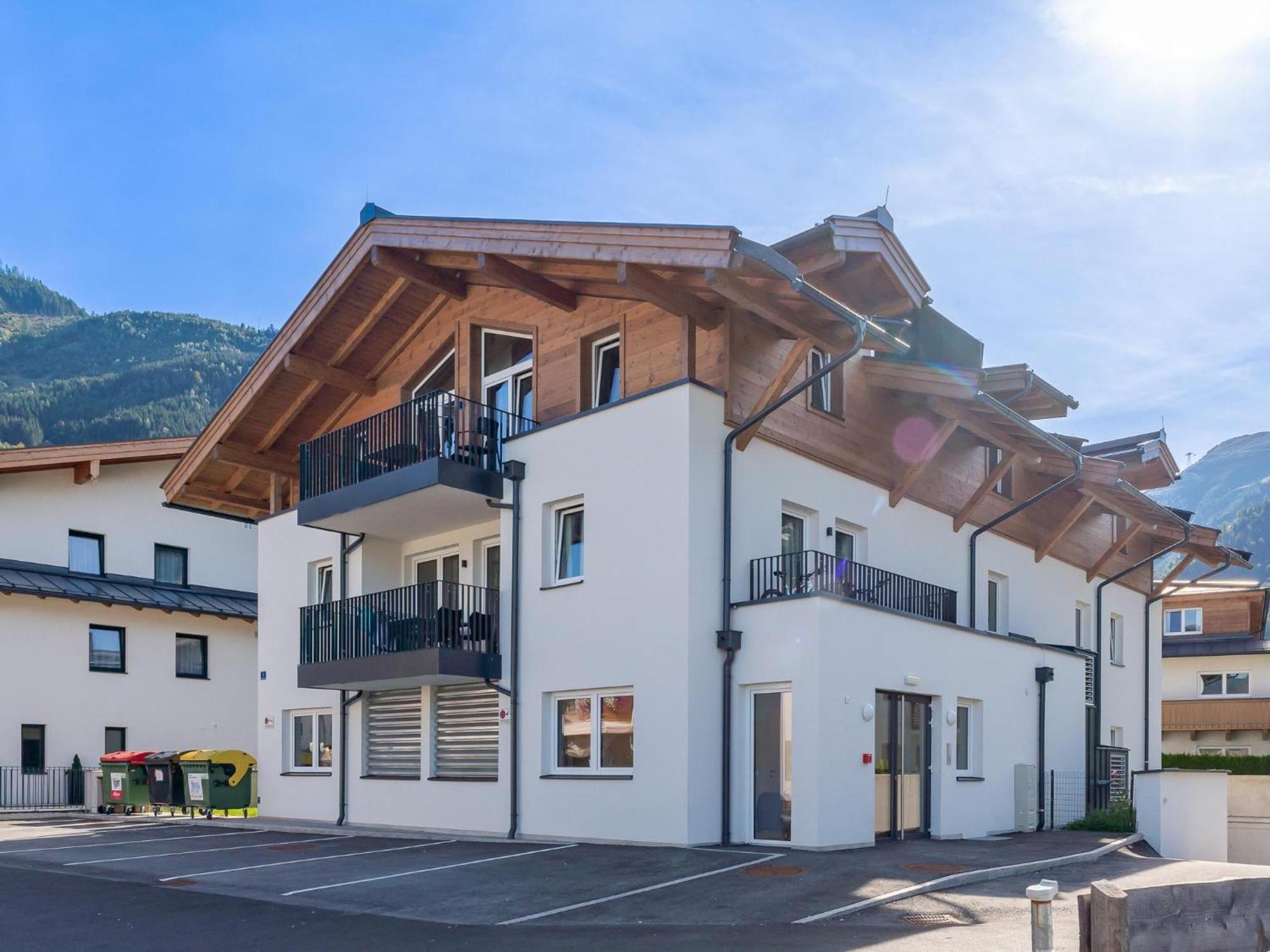 Falken Suites Top 7 Kaprun Eksteriør billede