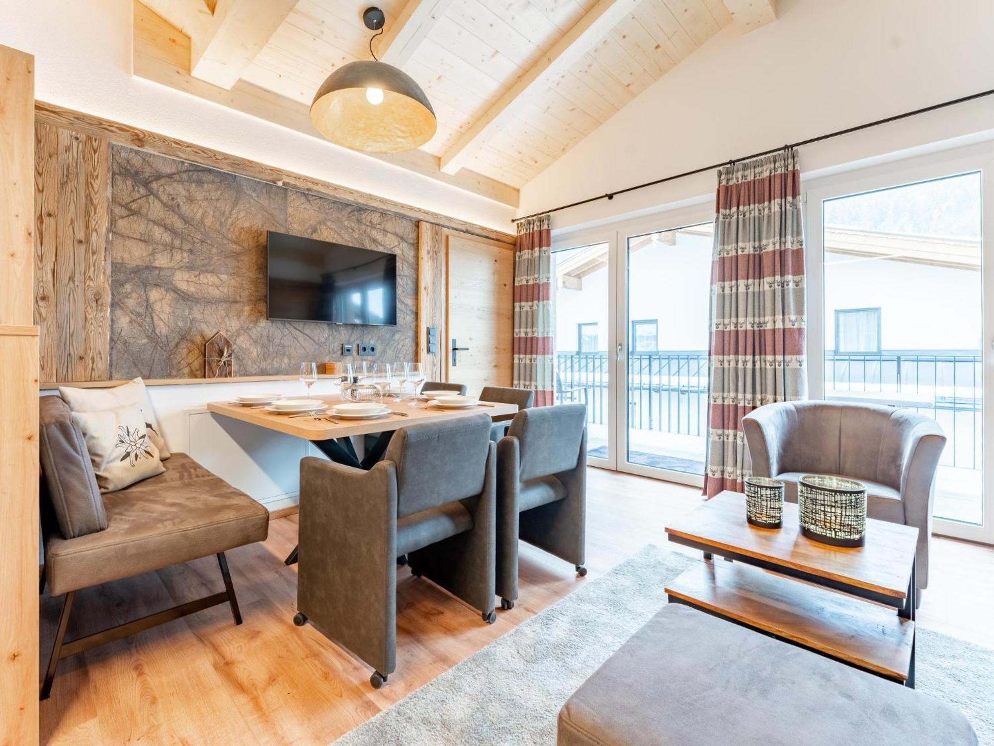 Falken Suites Top 7 Kaprun Eksteriør billede